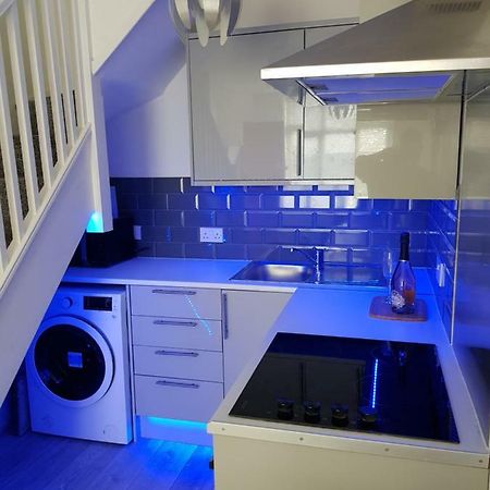 Webb Place 2 Bedroom Apartment ! Croydon Dış mekan fotoğraf