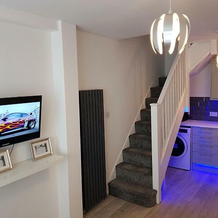 Webb Place 2 Bedroom Apartment ! Croydon Dış mekan fotoğraf