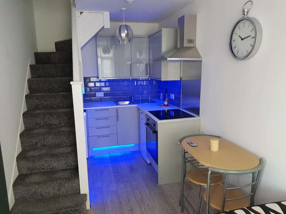 Webb Place 2 Bedroom Apartment ! Croydon Dış mekan fotoğraf