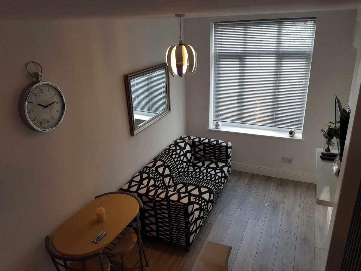 Webb Place 2 Bedroom Apartment ! Croydon Dış mekan fotoğraf