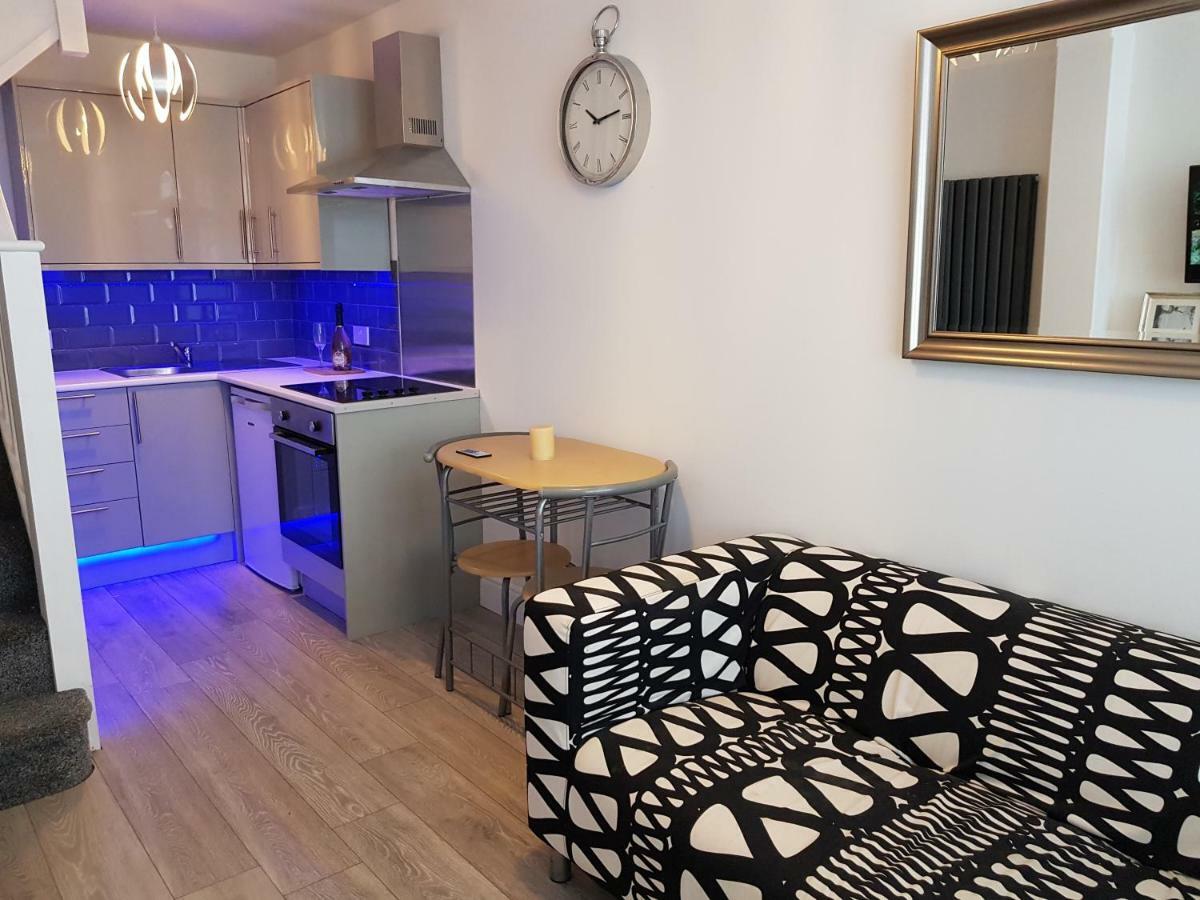 Webb Place 2 Bedroom Apartment ! Croydon Dış mekan fotoğraf
